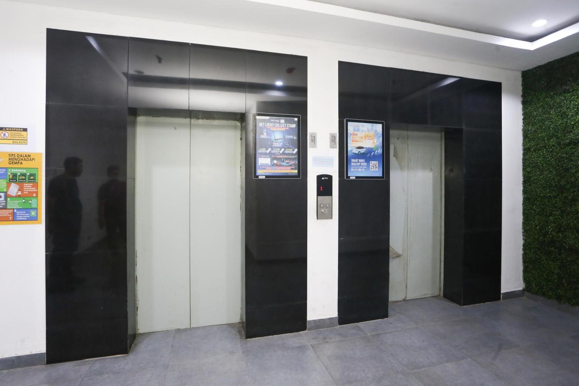 Collection O Bekasi Near Golden City Bekasi Formerly Metropolitan Park Екстериор снимка